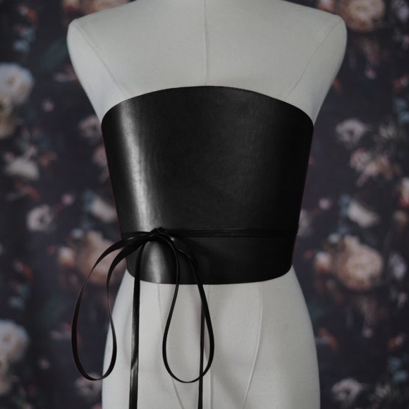 Dehanche Inspired Vachetta Leather Corset Belt with Thin Tie Straps - Picture 6 of 14